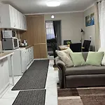 Park Kertes Haz A Park Mellett Gyoenyoeru Kilatassal Dog Friendly Garden House With A Wonderful View Next To The Park Apartment Murau