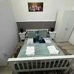 Apartment Park Kertes Haz A Park Mellett Gyoenyoeru Kilatassal Dog Friendly Garden House With A Wonderful View Next To The Park Murau