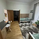 Apartment Park Kertes Haz A Park Mellett Gyoenyoeru Kilatassal Dog Friendly Garden House With A Wonderful View Next To The Park