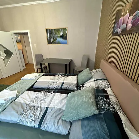 Park Kertes Haz A Park Mellett Gyoenyoeru Kilatassal Dog Friendly Garden House With A Wonderful View Next To The Park * Murau