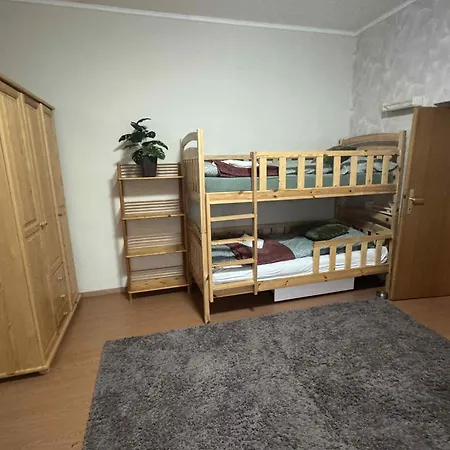 Lejlighed Park Kertes Haz A Park Mellett Gyoenyoeru Kilatassal Dog Friendly Garden House With A Wonderful View Next To The Park *