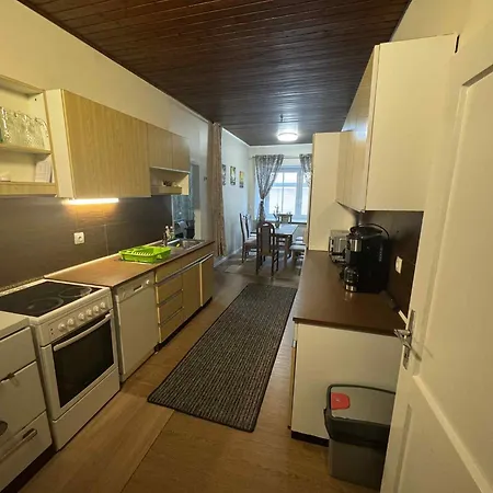 Park Kertes Haz A Park Mellett Gyoenyoeru Kilatassal Dog Friendly Garden House With A Wonderful View Next To The Park Lejlighed Murau