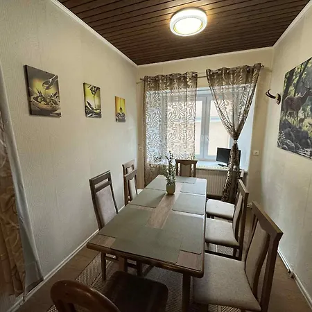 Lejlighed Park Kertes Haz A Park Mellett Gyoenyoeru Kilatassal Dog Friendly Garden House With A Wonderful View Next To The Park