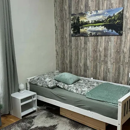 Park Kertes Haz A Park Mellett Gyoenyoeru Kilatassal Dog Friendly Garden House With A Wonderful View Next To The Park Apartment *