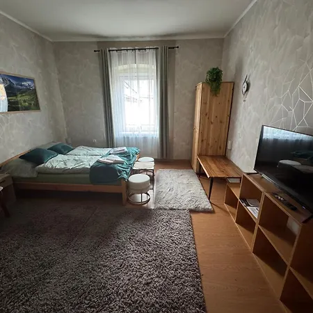 Apartment Park Kertes Haz Koezpontjaban Gyoenyoeru Kilatassal Dog Friendly Garden House With A Wonderful View In Centre Murau