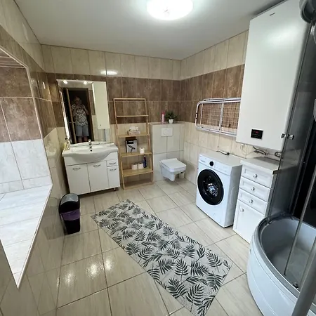 Apartment Park Kertes Haz Koezpontjaban Gyoenyoeru Kilatassal Dog Friendly Garden House With A Wonderful View In Centre *