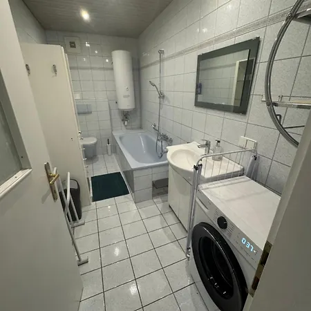 Apartment Park Kertes Haz Koezpontjaban Gyoenyoeru Kilatassal Dog Friendly Garden House With A Wonderful View In Centre *