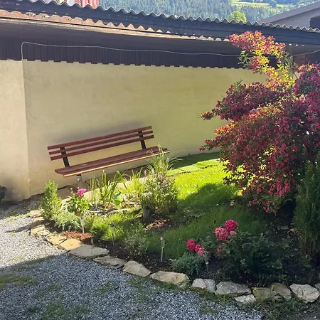 Apartment Park Kertes Haz Koezpontjaban Gyoenyoeru Kilatassal Dog Friendly Garden House With A Wonderful View In Centre