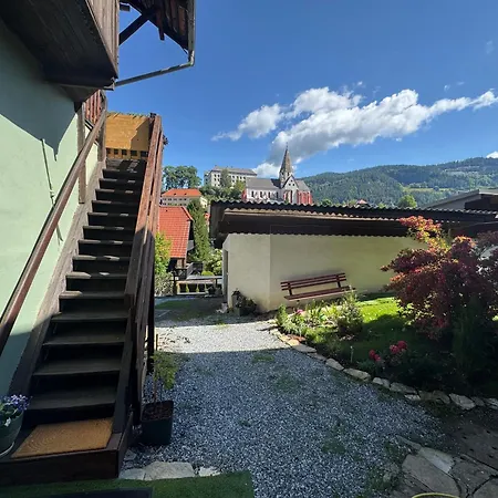 Apartment Park Kertes Haz Koezpontjaban Gyoenyoeru Kilatassal Dog Friendly Garden House With A Wonderful View In Centre Murau