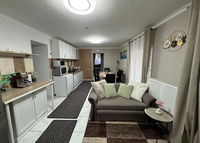 Park Kertes Ház A Park Mellett Gyönyörű Kilátással Dog Friendly Garden House With A Wonderful View Next To The Park