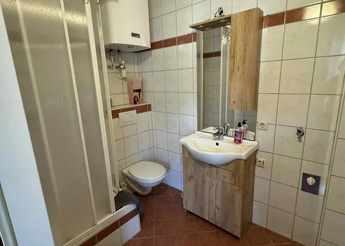 Park Kertes Ház A Park Mellett Gyönyörű Kilátással Dog Friendly Garden House With A Wonderful View Next To The Park Apartamento