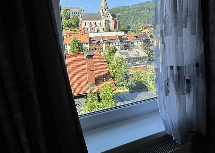 Park Kertes Haz A Park Mellett Gyoenyoeru Kilatassal Dog Friendly Garden House With A Wonderful View Next To The Park Murau