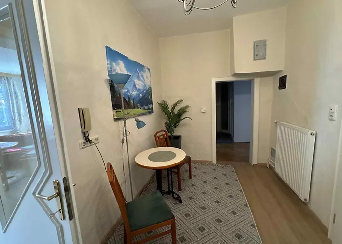 Park Kertes Haz A Park Mellett Gyoenyoeru Kilatassal Dog Friendly Garden House With A Wonderful View Next To The Park *