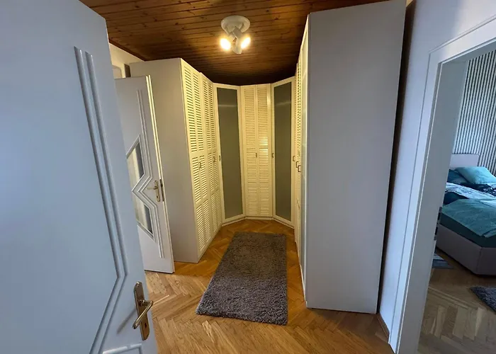 Park Kertes Ház A Park Mellett Gyönyörű Kilátással Dog Friendly Garden House With A Wonderful View Next To The Park Apartamento *