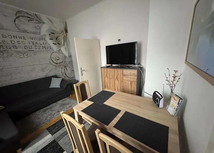 Apartamento Park Kertes Ház A Park Mellett Gyönyörű Kilátással Dog Friendly Garden House With A Wonderful View Next To The Park