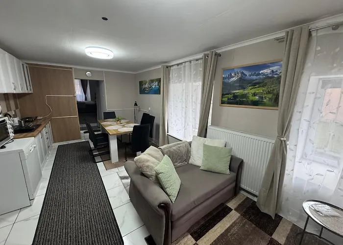 Park Kertes Ház A Park Mellett Gyönyörű Kilátással Dog Friendly Garden House With A Wonderful View Next To The Park