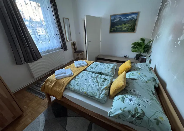 Park Kertes Ház A Park Mellett Gyönyörű Kilátással Dog Friendly Garden House With A Wonderful View Next To The Park Apartamento